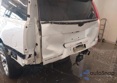 2017 Cadillac Escalade Esv Premium Luxury z USA, uszkodzony, nr VIN 1GYS4JKJ9HR156287